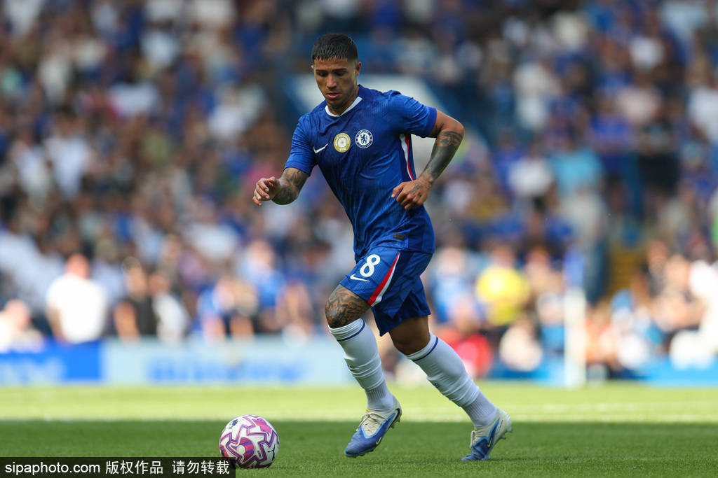 切尔西拒绝尤文图斯挖角：安德烈·桑托斯为何是蓝军中场的未来？